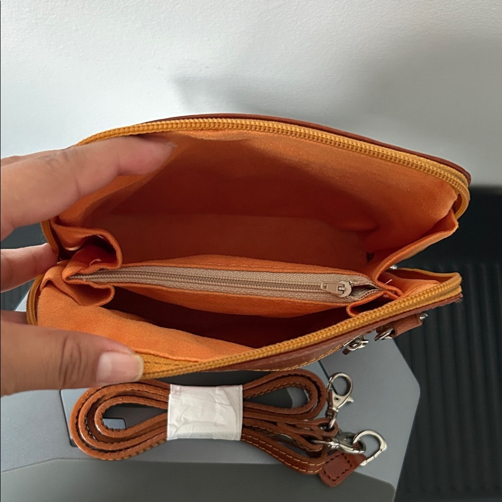 Vera Pelle Genuine Leather Crossbody Bag Made in Italy – Caramel Brown🤎🧡 - Picture 4 of 8